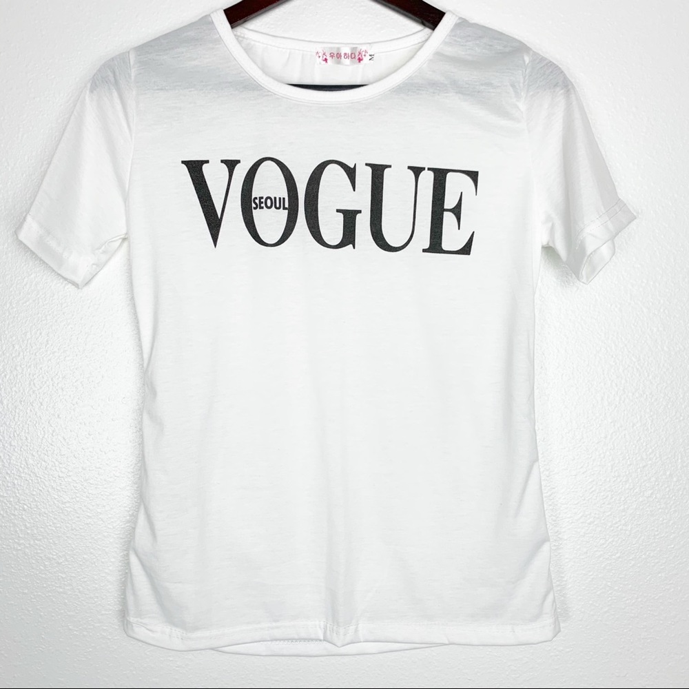 WHITE T-SHIRT